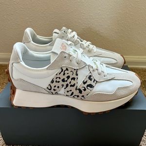 New Balance Women's 327 Shoes in Leopard